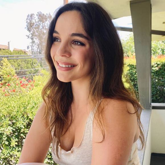 Meet the Posher Other - Meet your Posher, Gabriela
